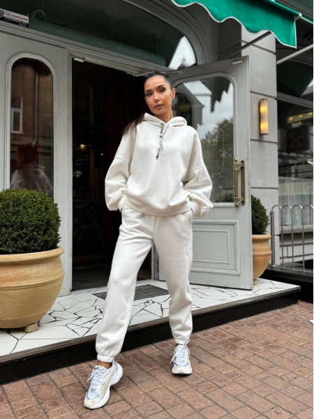 Спортивний костюм не скатується 