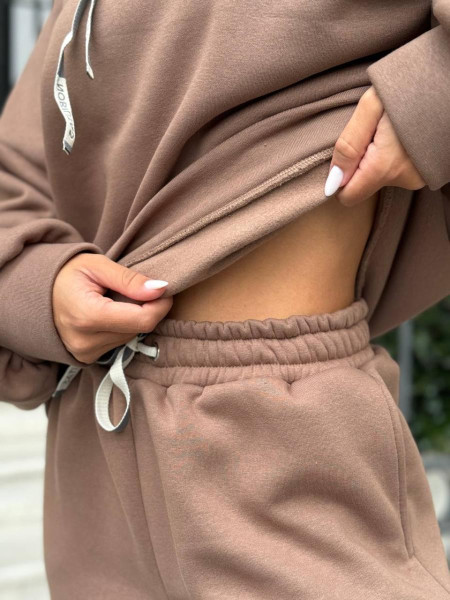 Спортивний костюм не скатується 