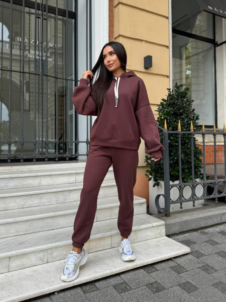 Спортивний костюм не скатується 