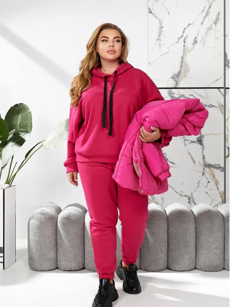 Спортивний костюм не скатується 