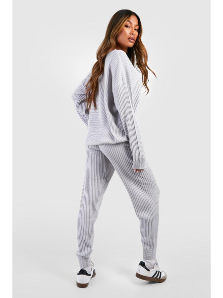 Трикотажний спортивний костюм в рубчик