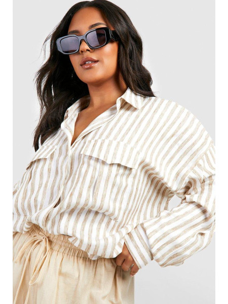 Крім того, універсальна сорочка в смужку великого розміру