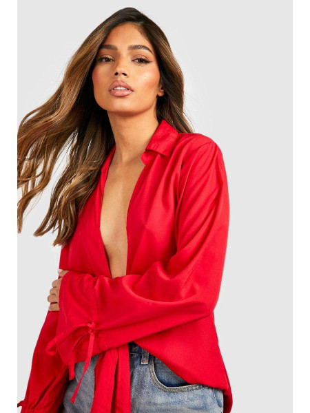 Ткана сорочка з глибоким зав'язуванням спереду