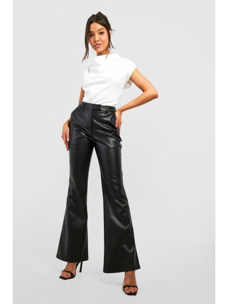 Блуза на плечах із крепового ковпака кольору слонової кістки