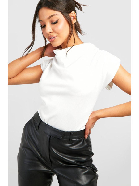 Блуза на плечах із крепового ковпака кольору слонової кістки