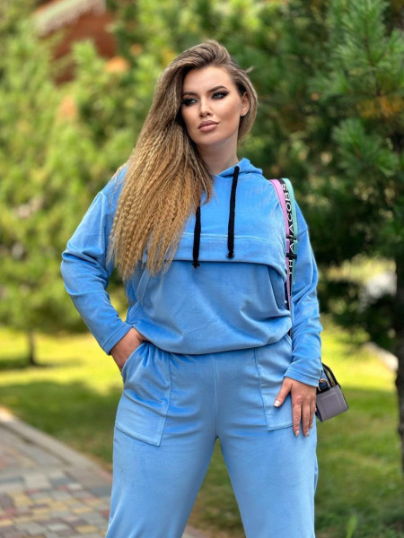 Шикарний прогулянковий велюровий костюмчик 