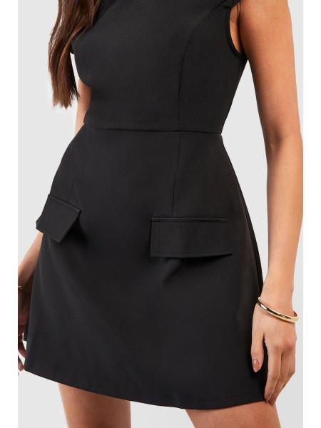 Структурована міні-сукня з високим вирізом