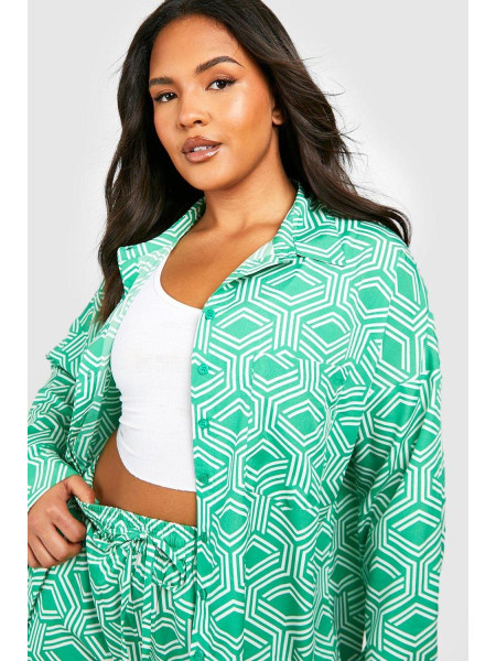 Чорна оверсайз-сорочка з географічним принтом