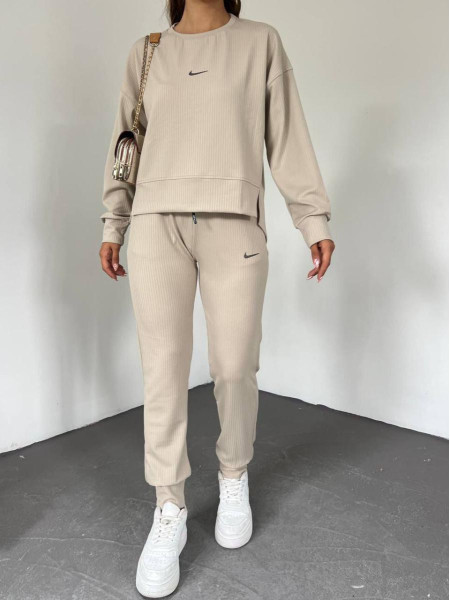 Молодіжний костюм з накатом 