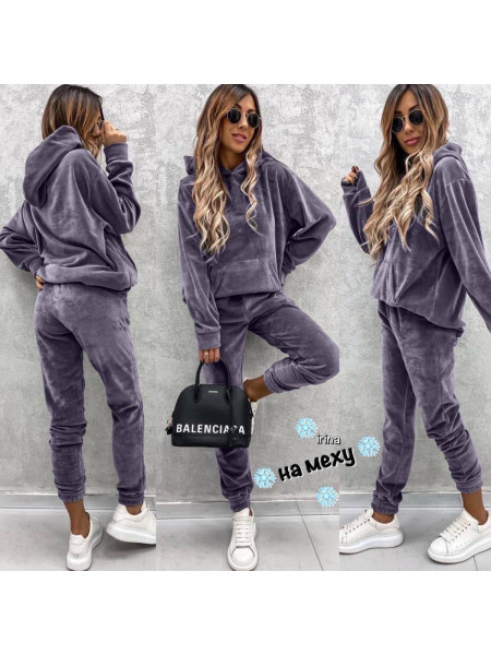 Велюровий костюм на хутрі 