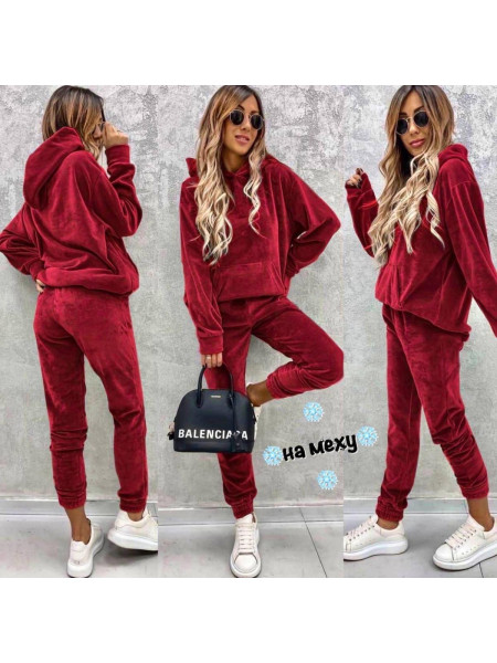 Велюровий костюм на хутрі 