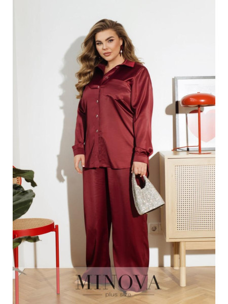 Святковий костюм із шовку 