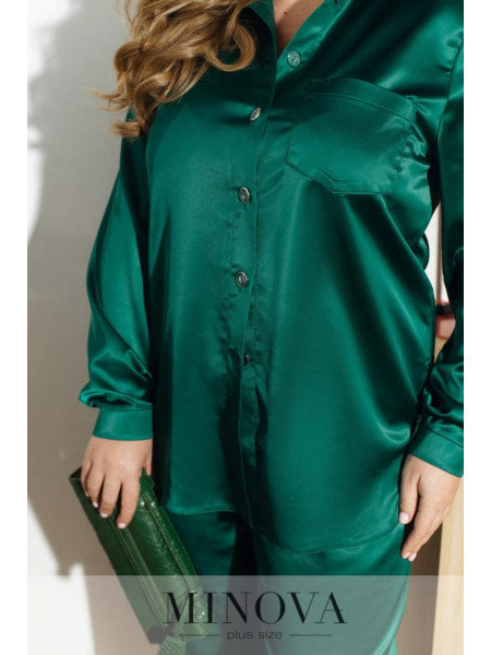 Святковий костюм із шовку 