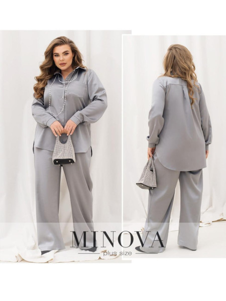 Святковий костюм із шовку 