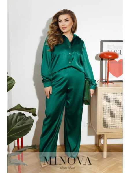 Святковий костюм із шовку 