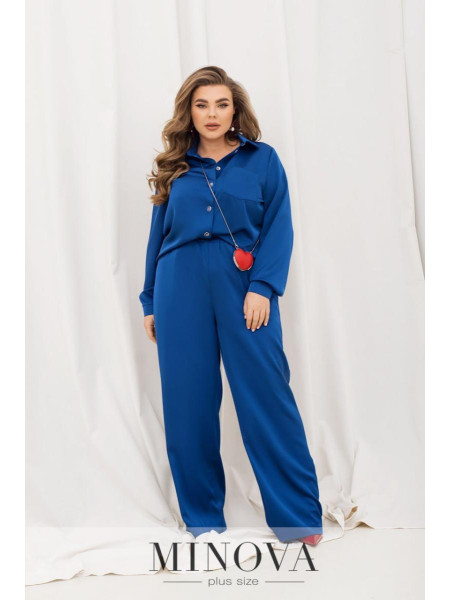 Святковий костюм із шовку 