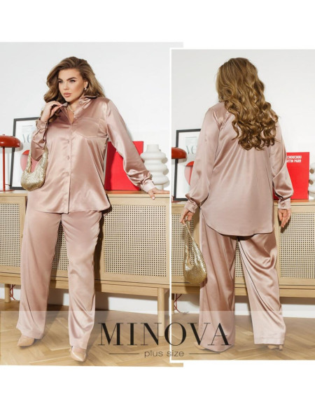 Святковий костюм із шовку 