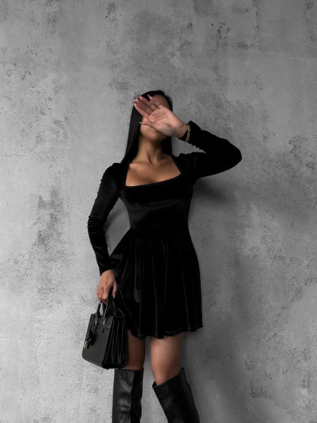 Бархатна сукня 