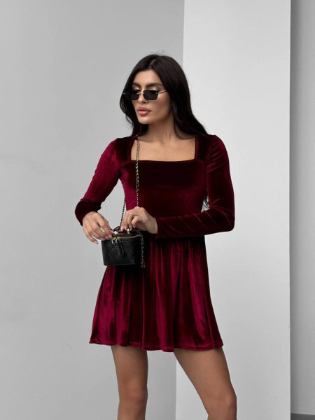 Бархатна сукня 