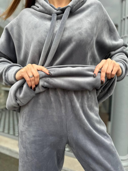 Велюровий костюм на хутрі 