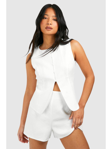 Маленький пошитий жилет