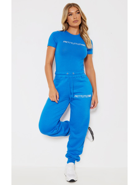 Чоловічі штани PRETTYLITTLETHING із завищеною талією та манжетами з синім логотипом