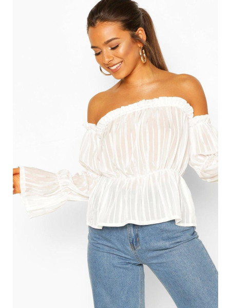 Білий топ у тонку атласну смужку з об’ємними рукавами і бардо