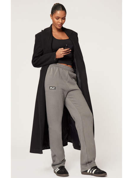 Прямі штани PRETTYLITTLETHING Charcoal Grey Logo Badge