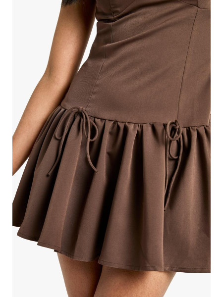 Міні -фігуристна сукня з плетеної шапки рукава